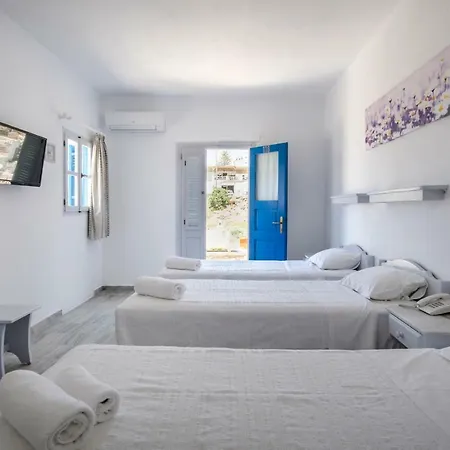 Manis Naousa (Paros)
